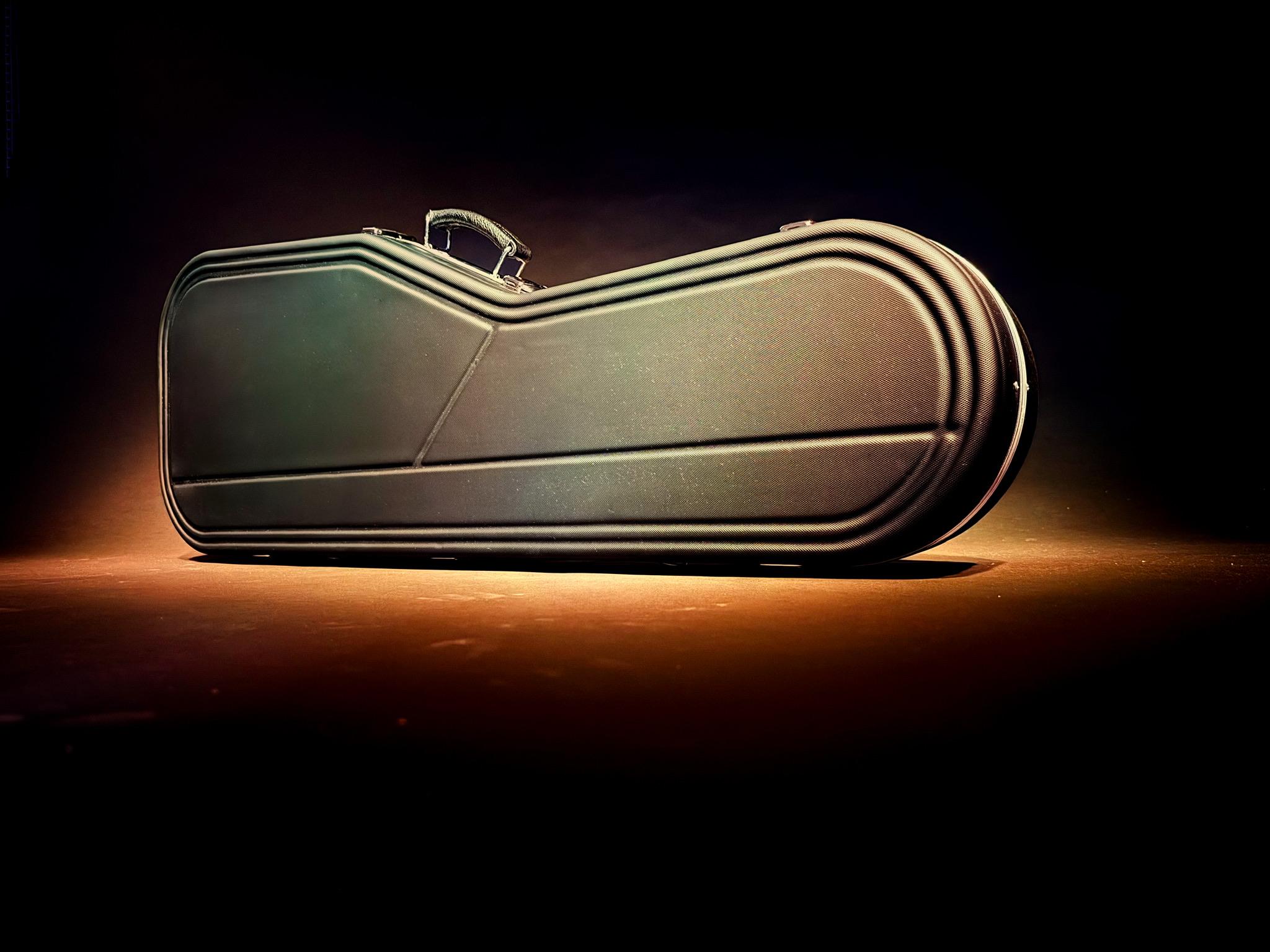 Which Hiscox Case Fits Your Guitar?