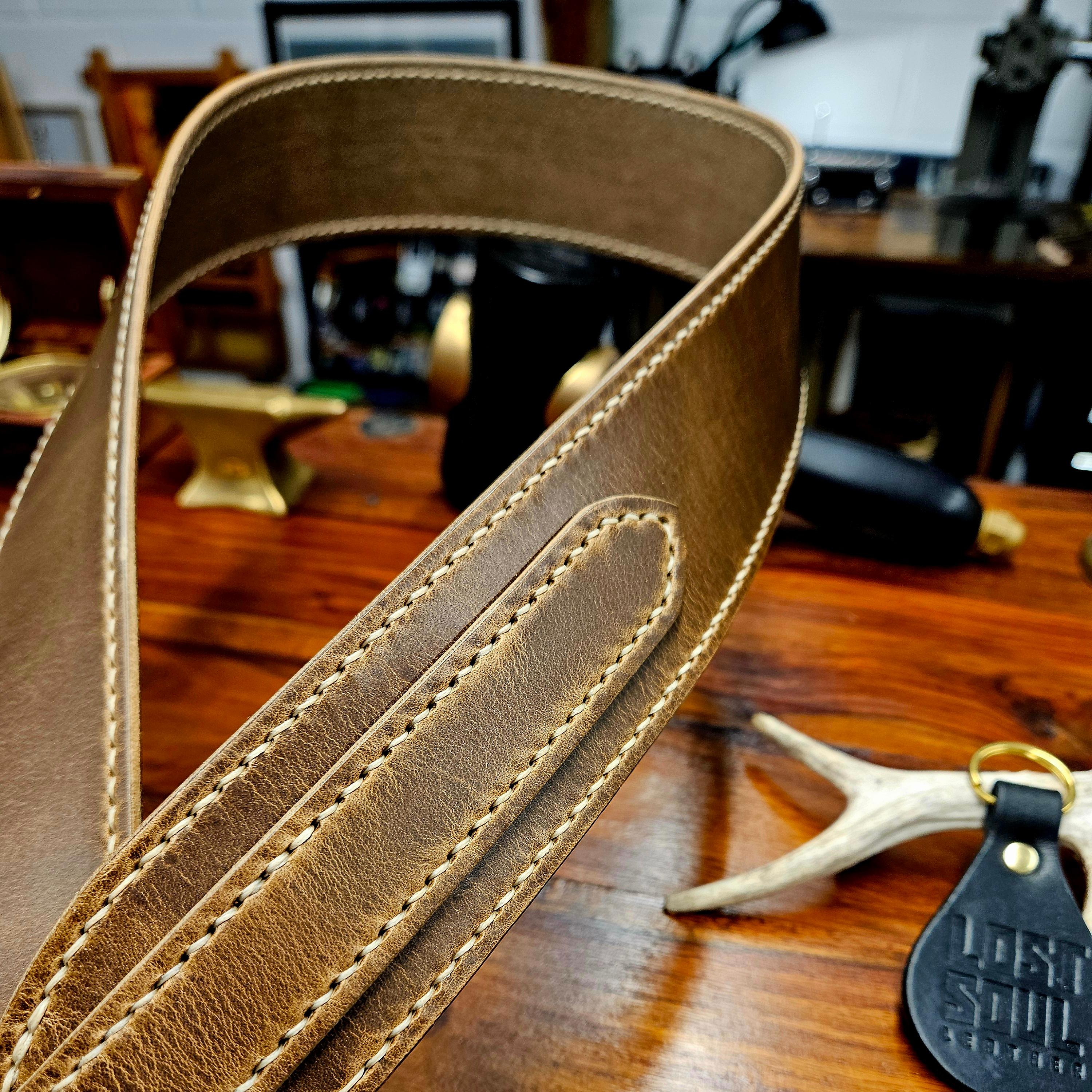 "Wolf" - Hand made and hand stitched leather guitar strap, Taupe & Beige thumbnail 4